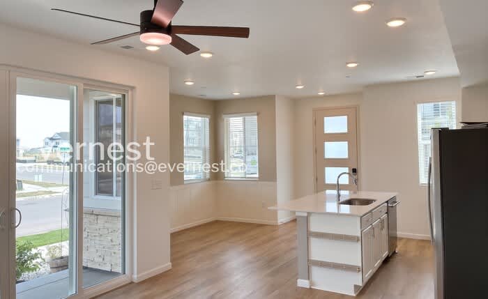 1364 Penner Drive – photo 5