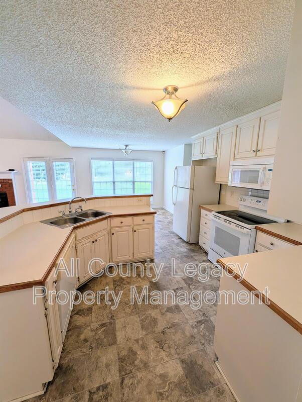 1491 Elena Dr – photo 4