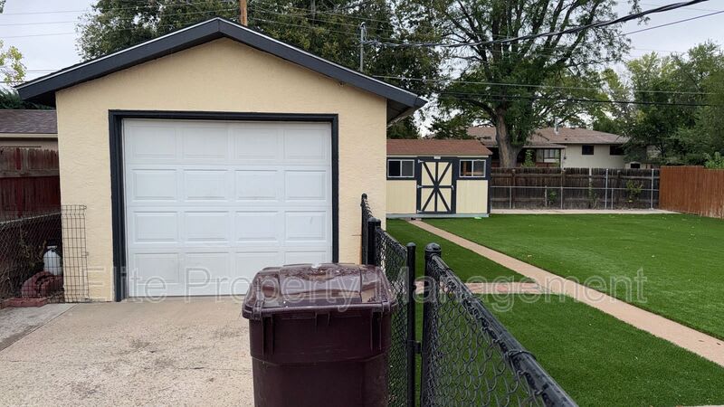 17 Duke St. – photo 3