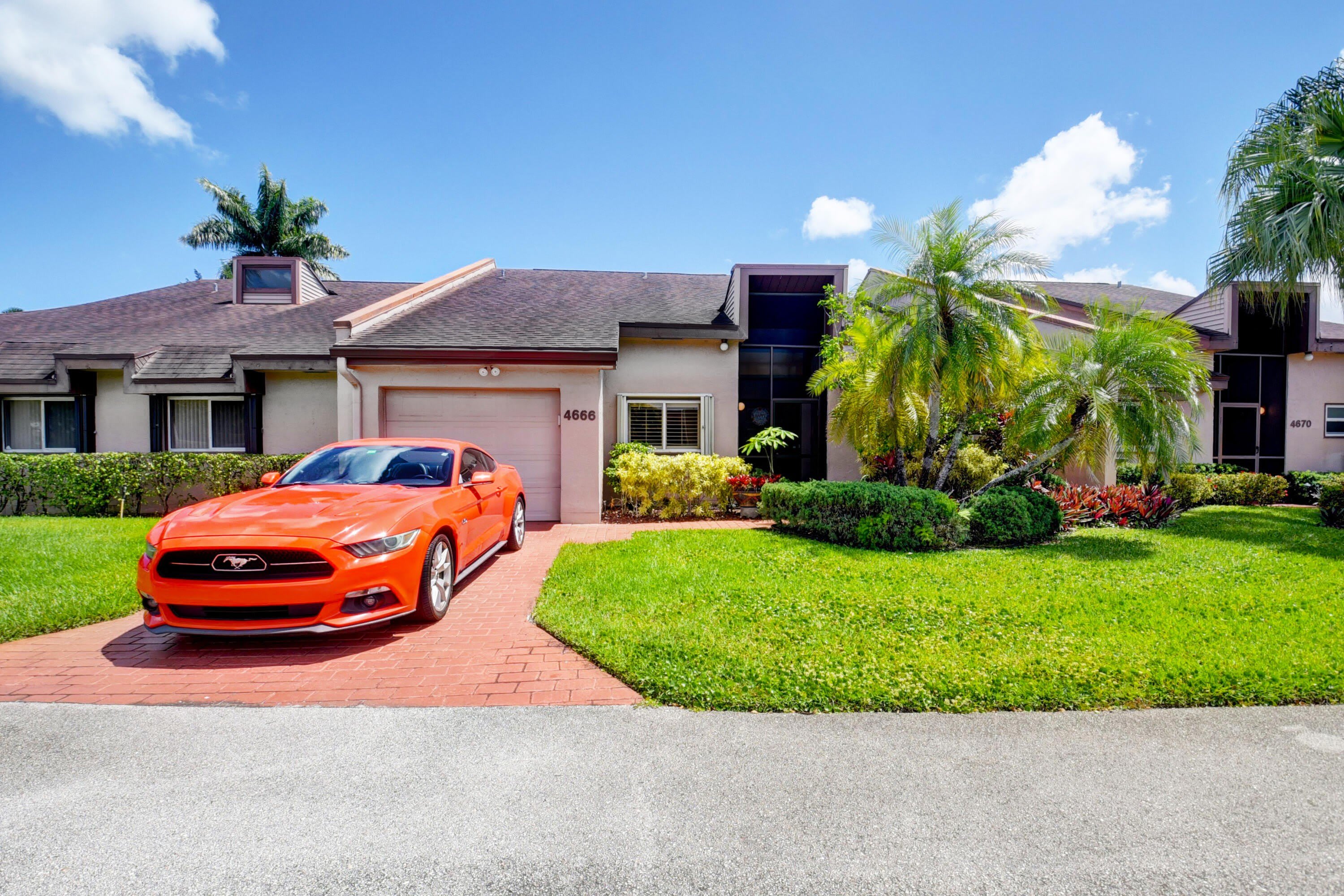 4666 S Fountains Drive S – photo 1