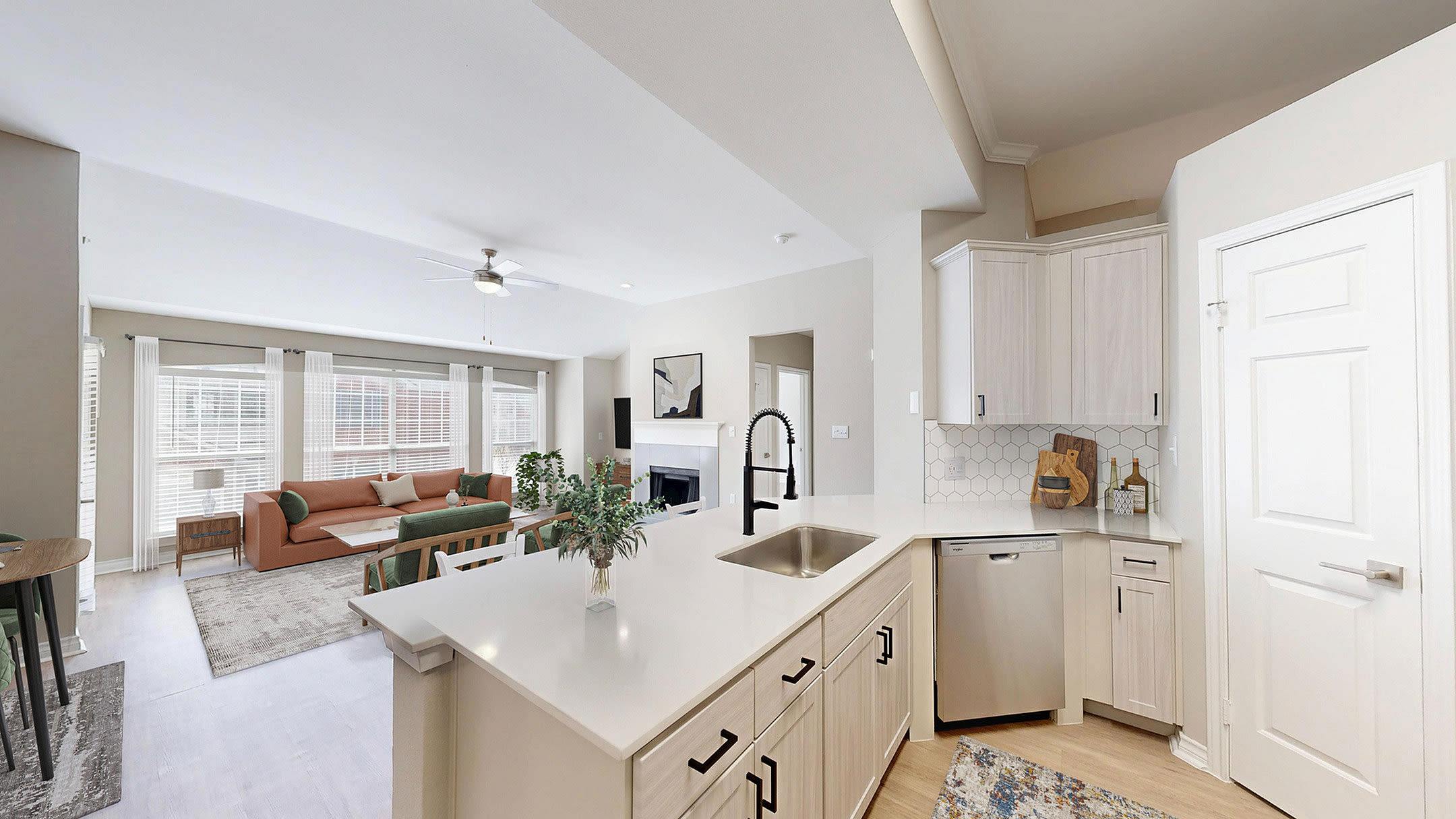 Lakeside at Coppell Apartments – photo 3