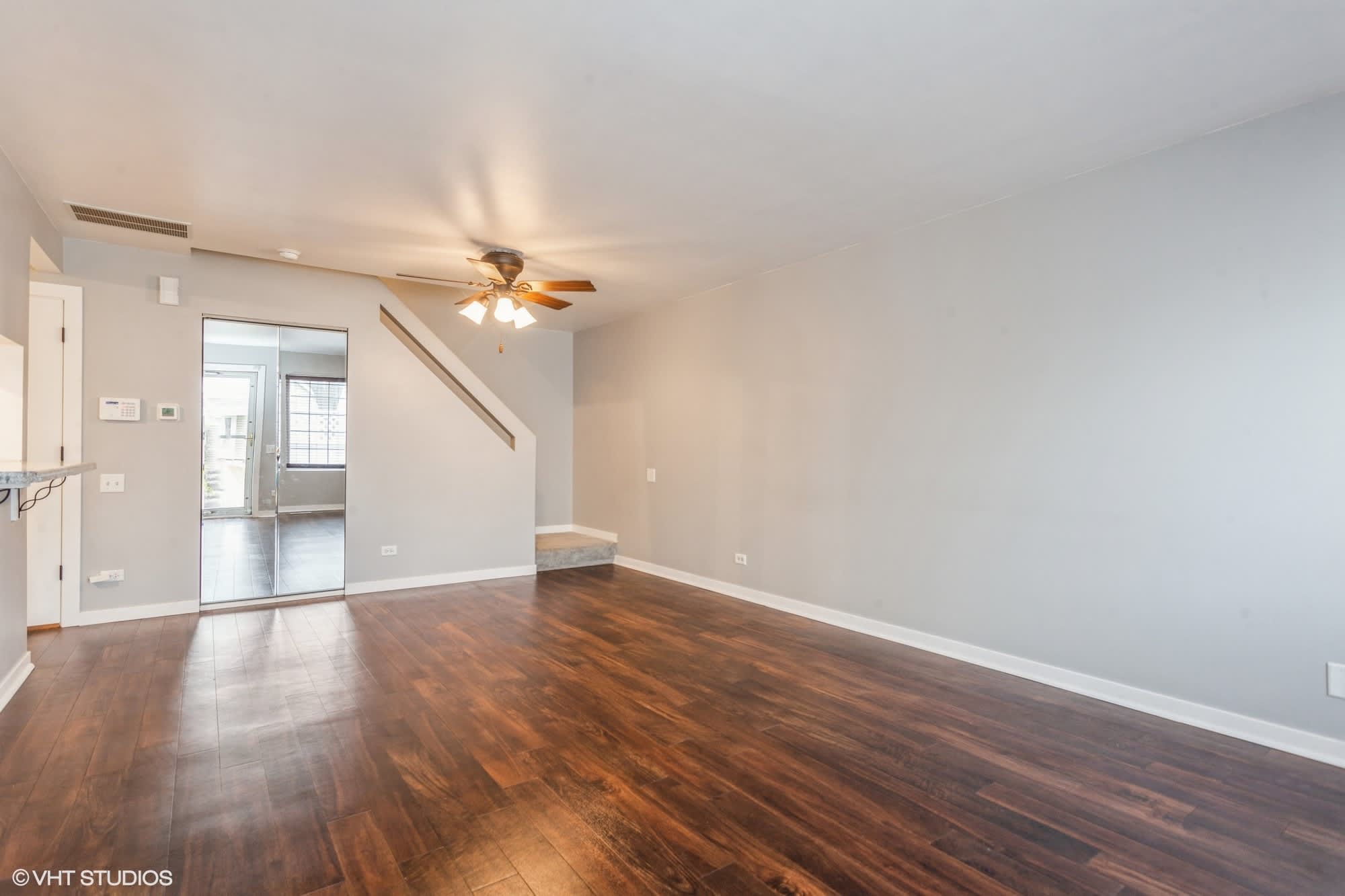 437 Thomas Jefferson Court – photo 3