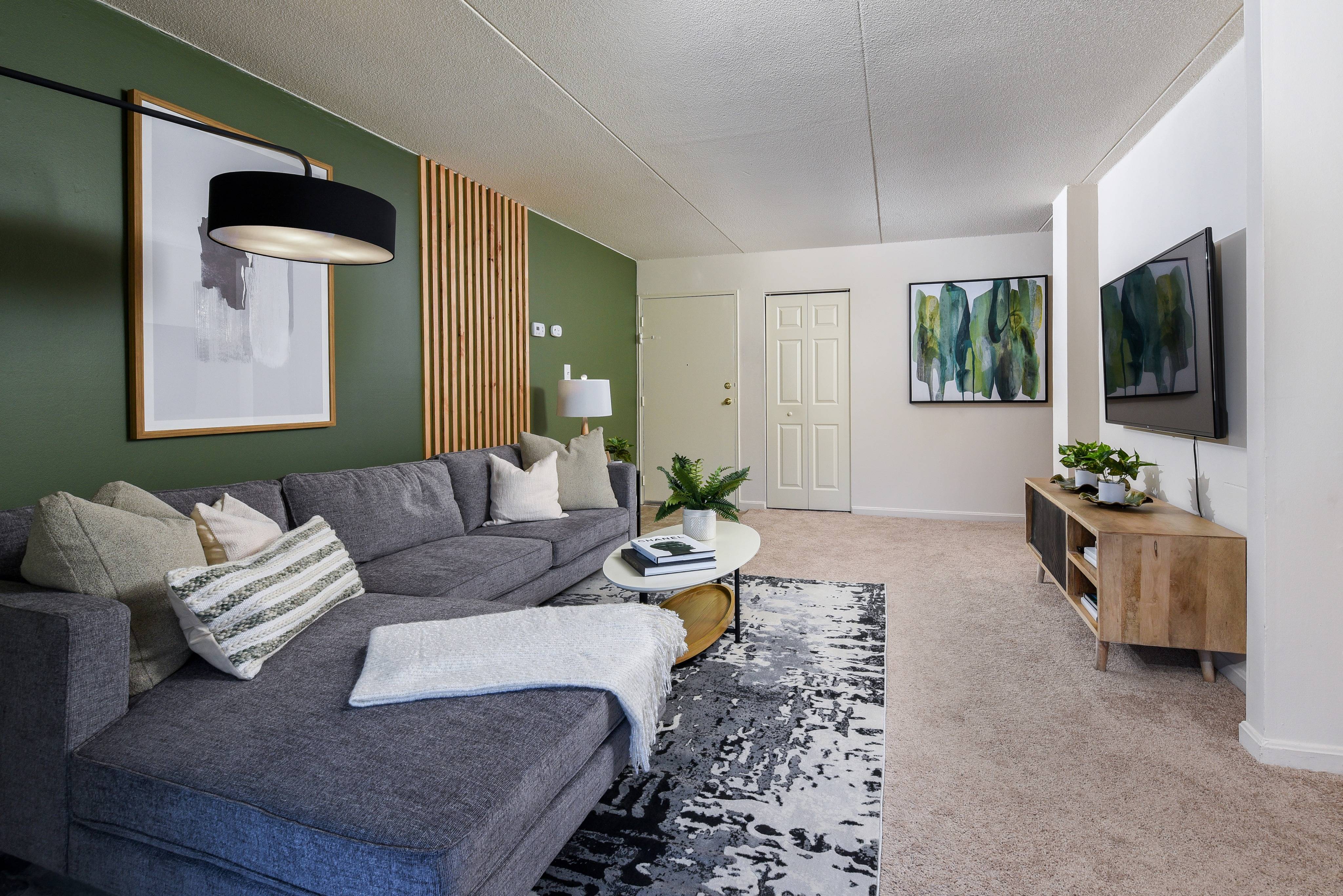 Top Of The Hill Apartments – photo 4