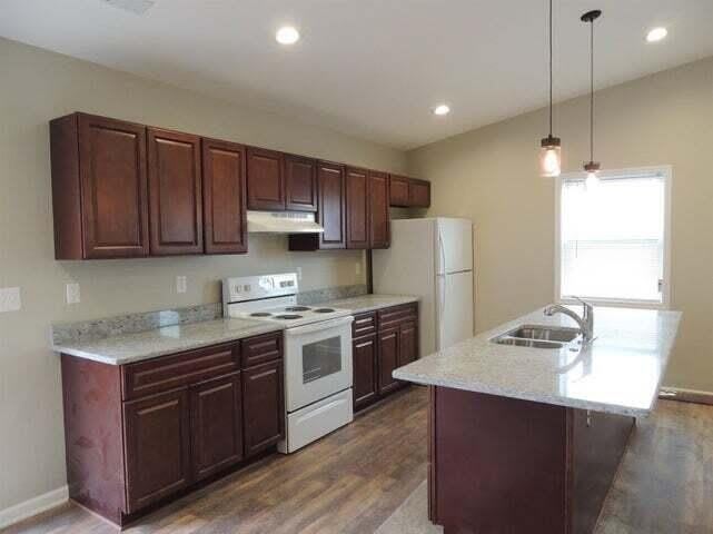 570 Wabash Street – photo 2
