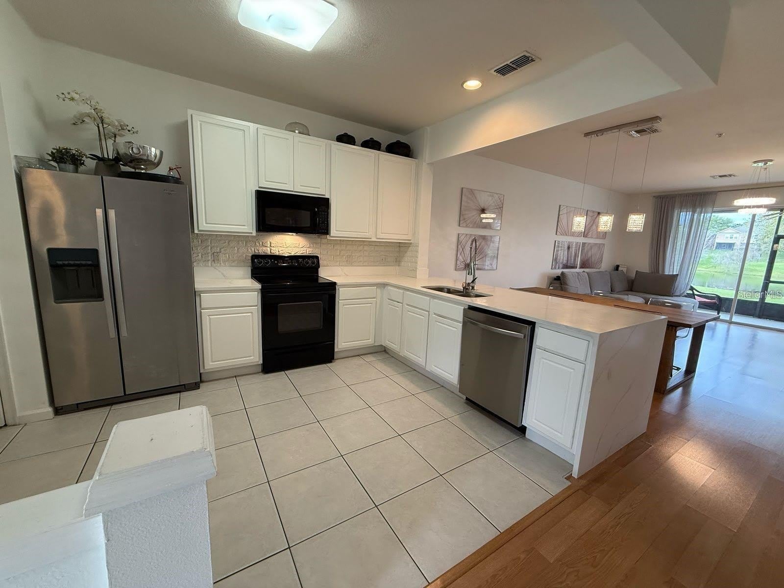 6235 GOETHE Street – photo 4