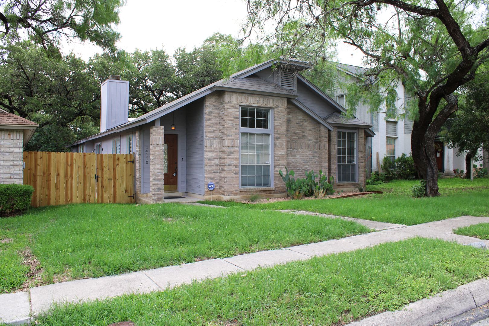 3-BEDROOM IN CASTLE HILLS FOREST – photo 2