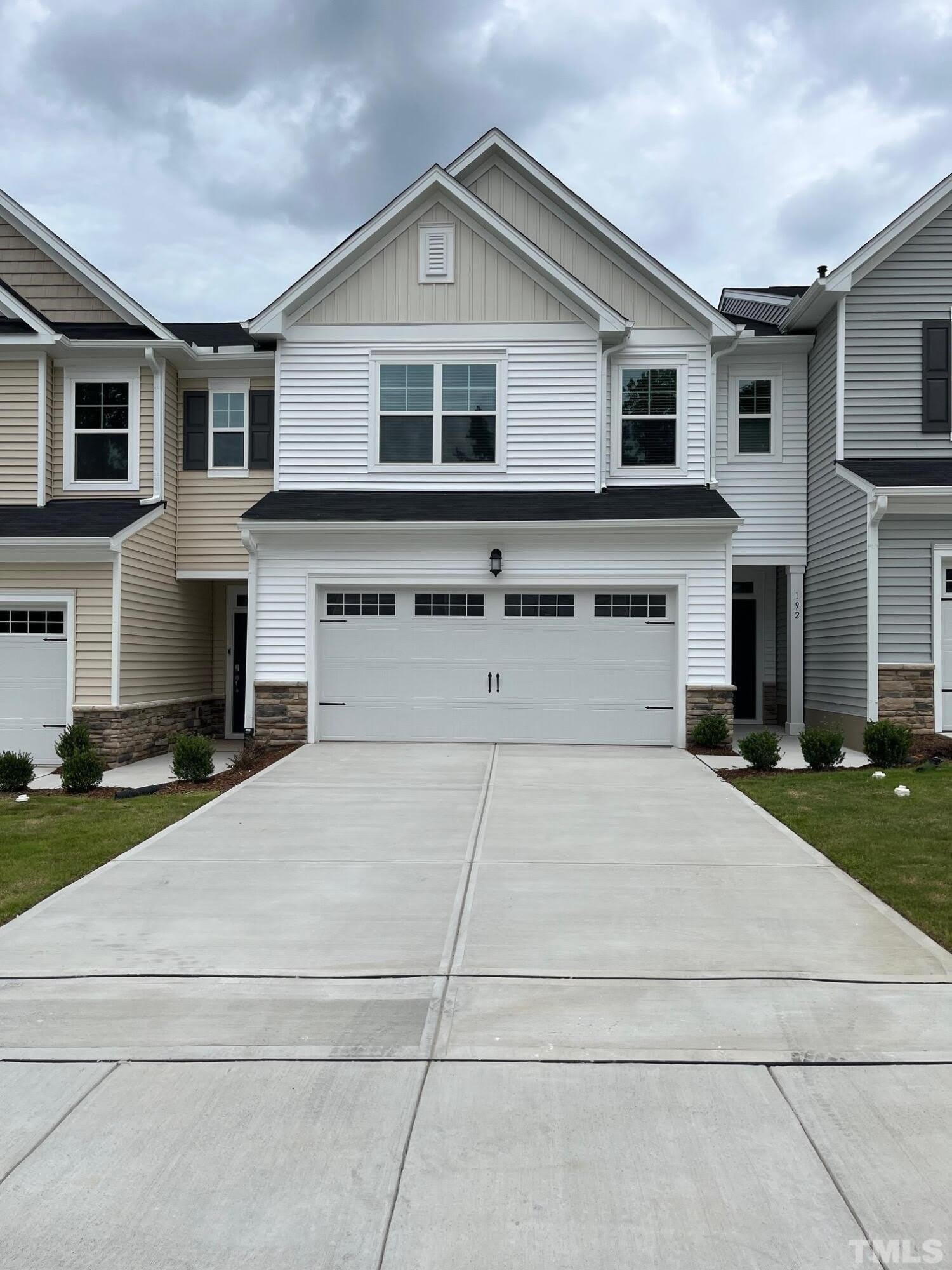 192 Tumbling Rock Way – photo 1