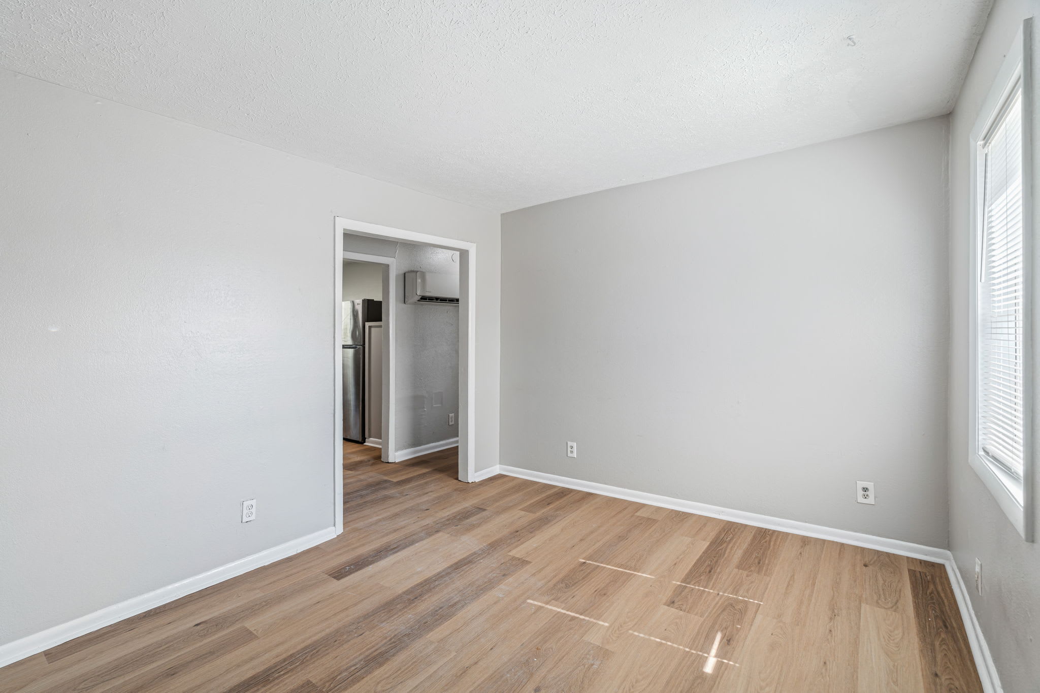 3813 Fairmont Boulevard – photo 4