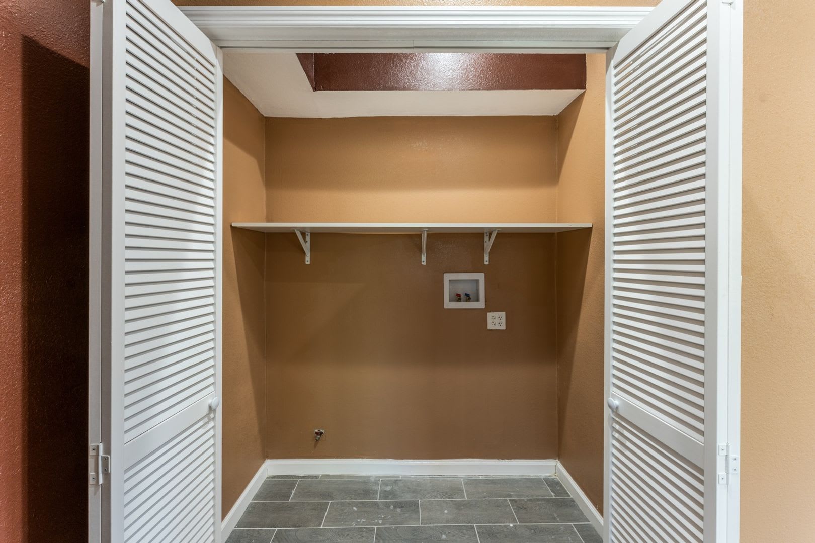 Charming 1Br House In Riverside – photo 4