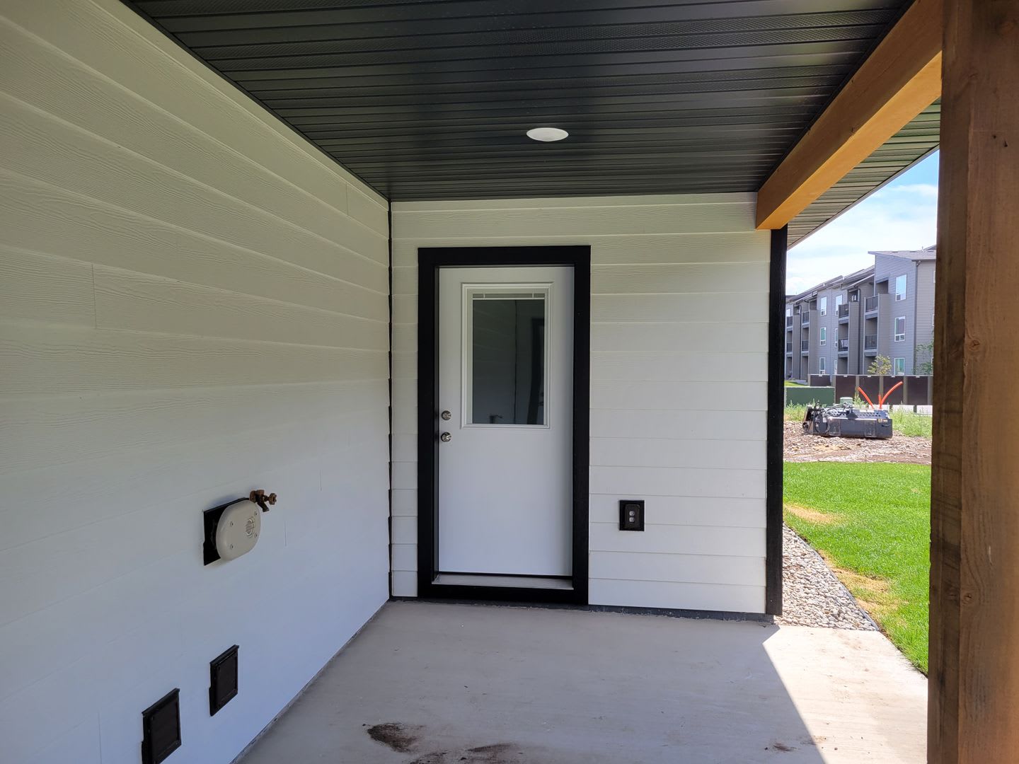 3 Bed 2.5 Bath with attached garage in Belgrade – photo 3