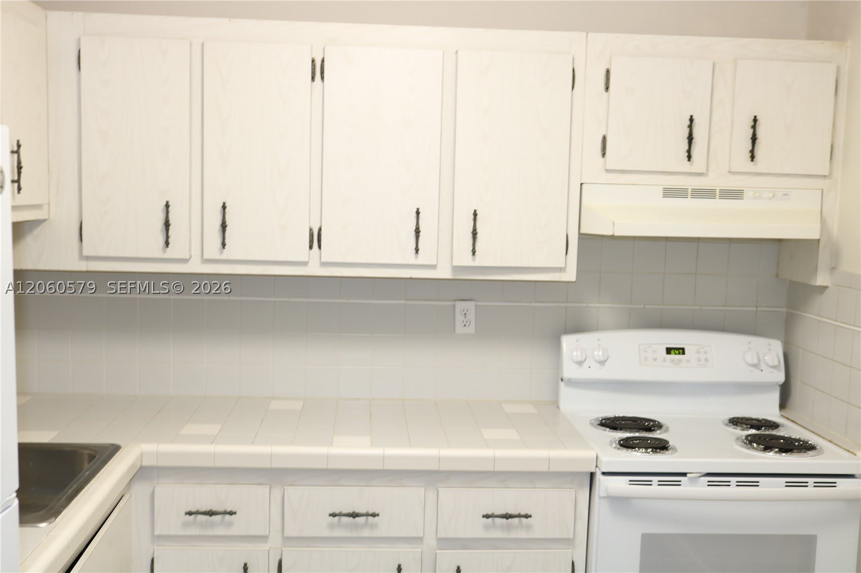 7825 Camino Real – photo 1