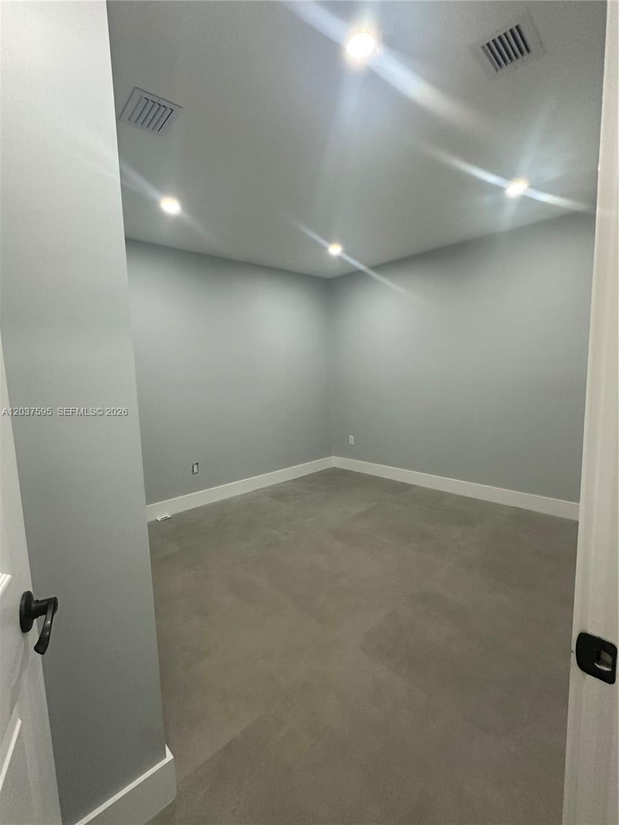 1628 Northwest 15th Street – photo 1