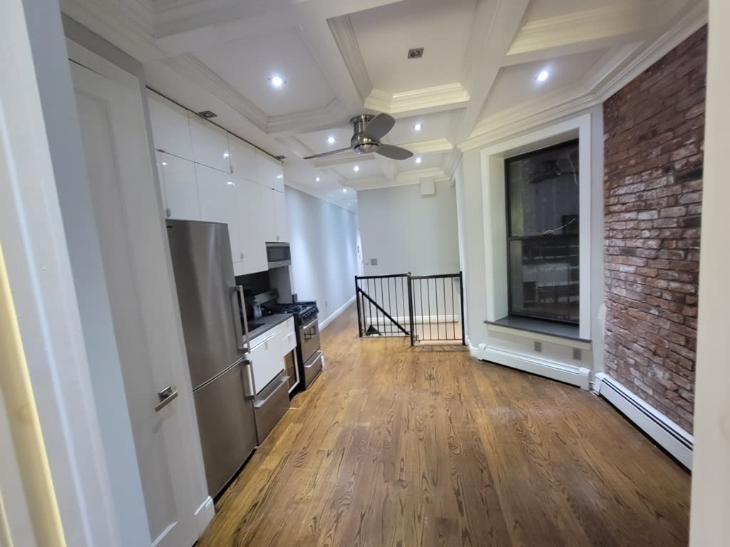 15 West 103rd St – photo 5