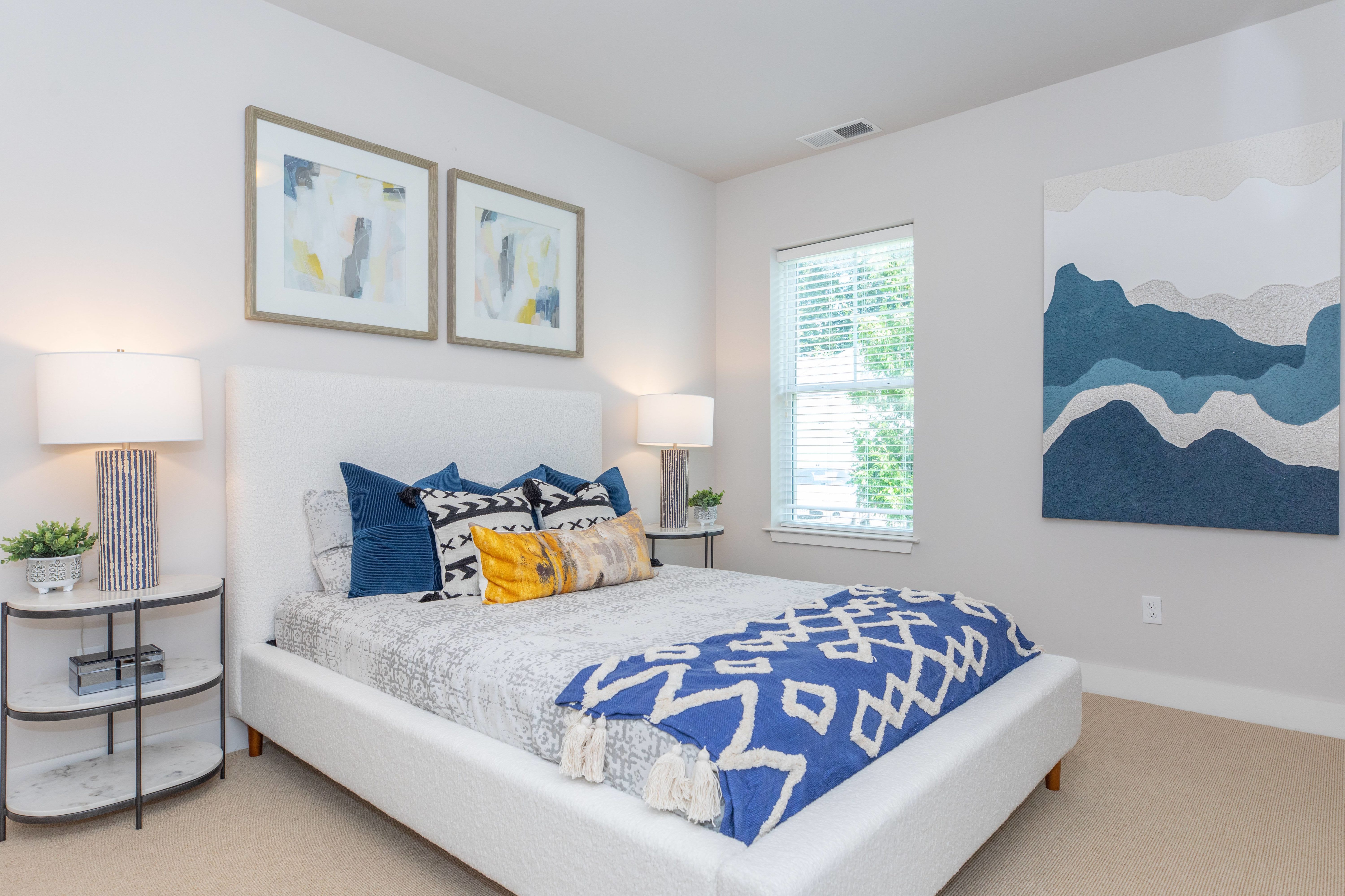 The Pointe at Dorset Crossing – photo 2