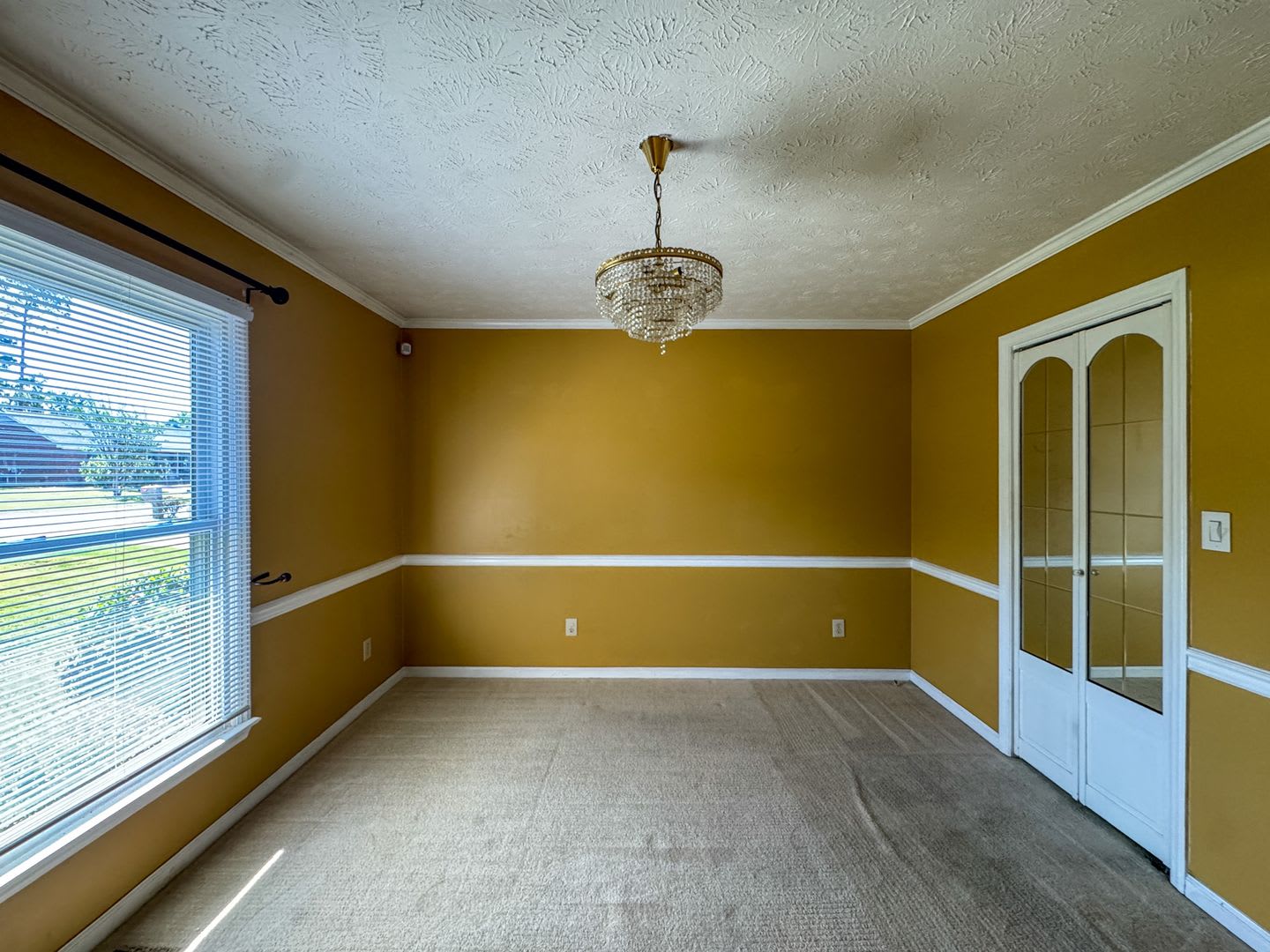 Charming 3 Bed 2.5 Bath Fayetteville Home – photo 5