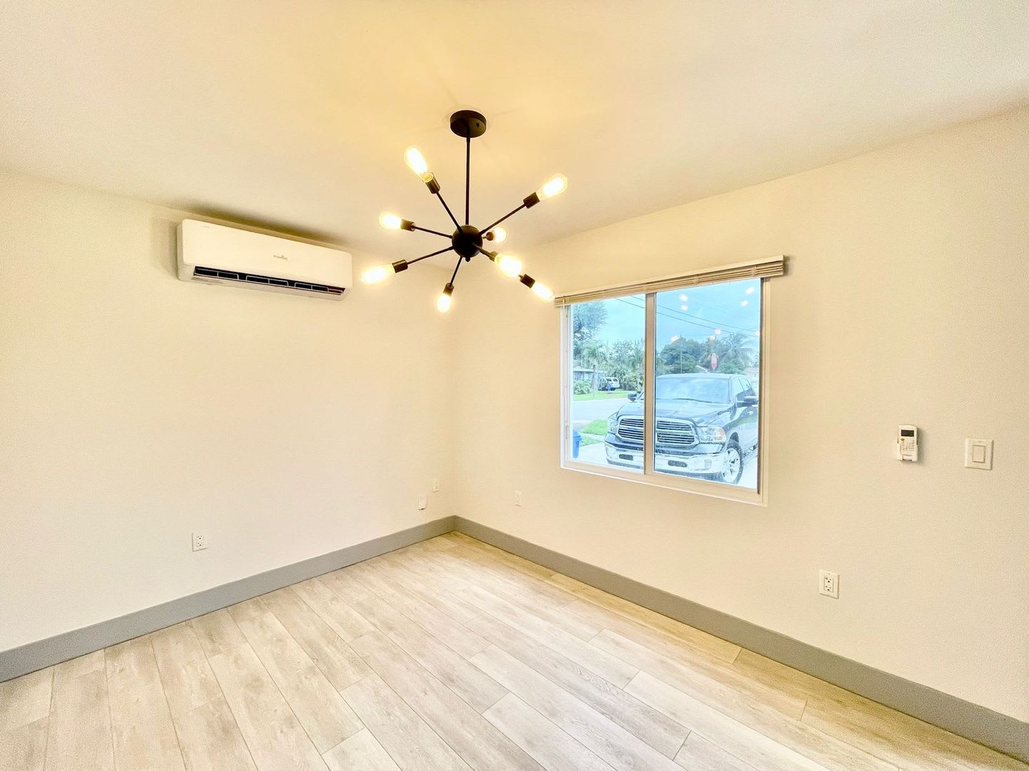 New Construction 2 Bedroom/ 2 Bathroom Duplex with Private Yard and Driveway – photo 3