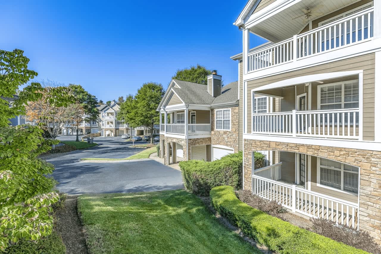 Affordable Housing Elan At Mallard Creek Apartment Homes – photo 2