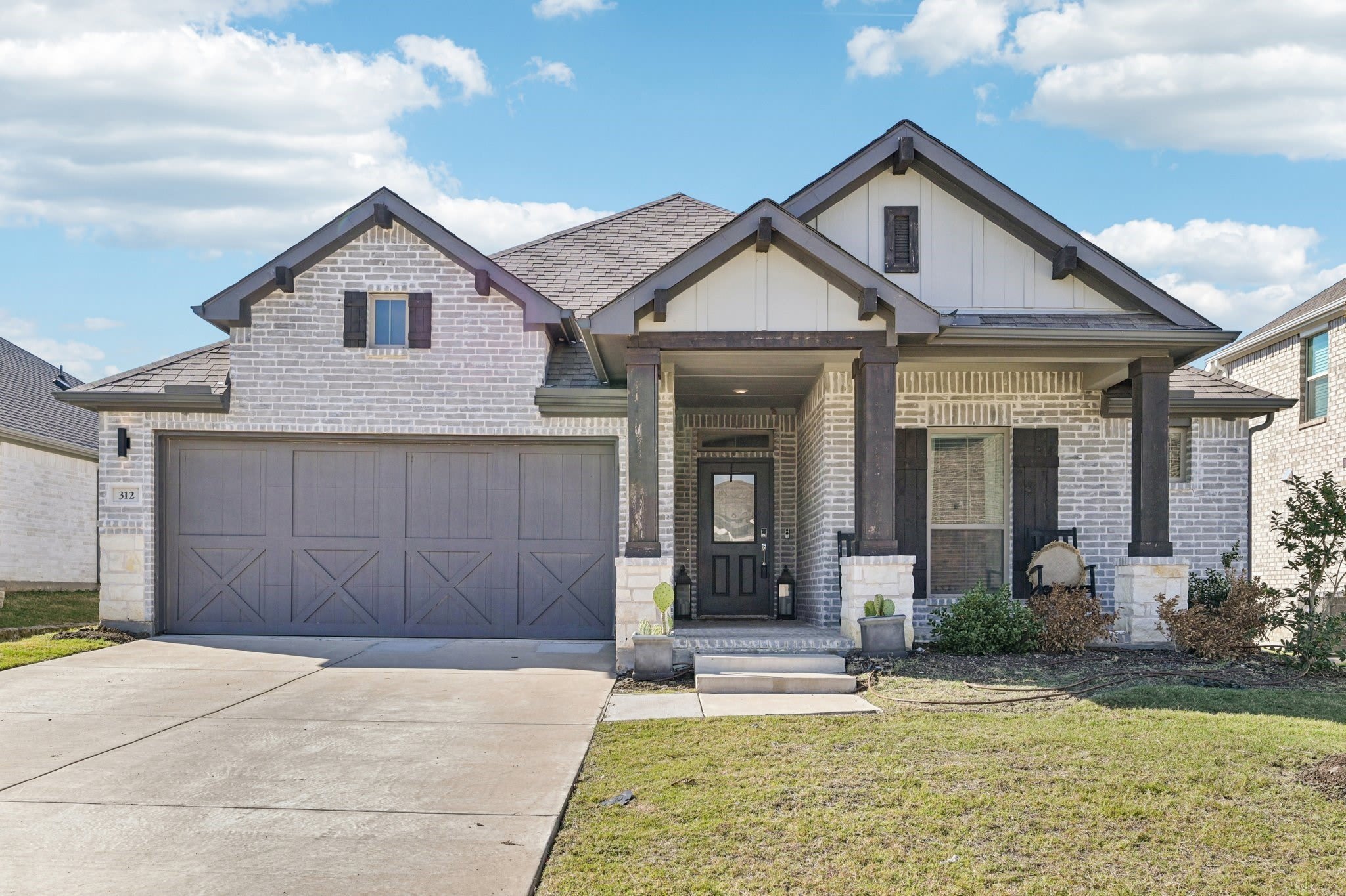 312 Scenic Point Drive – photo 1