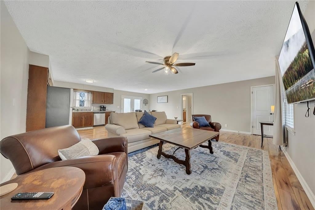 303 Nottingham Drive – photo 4
