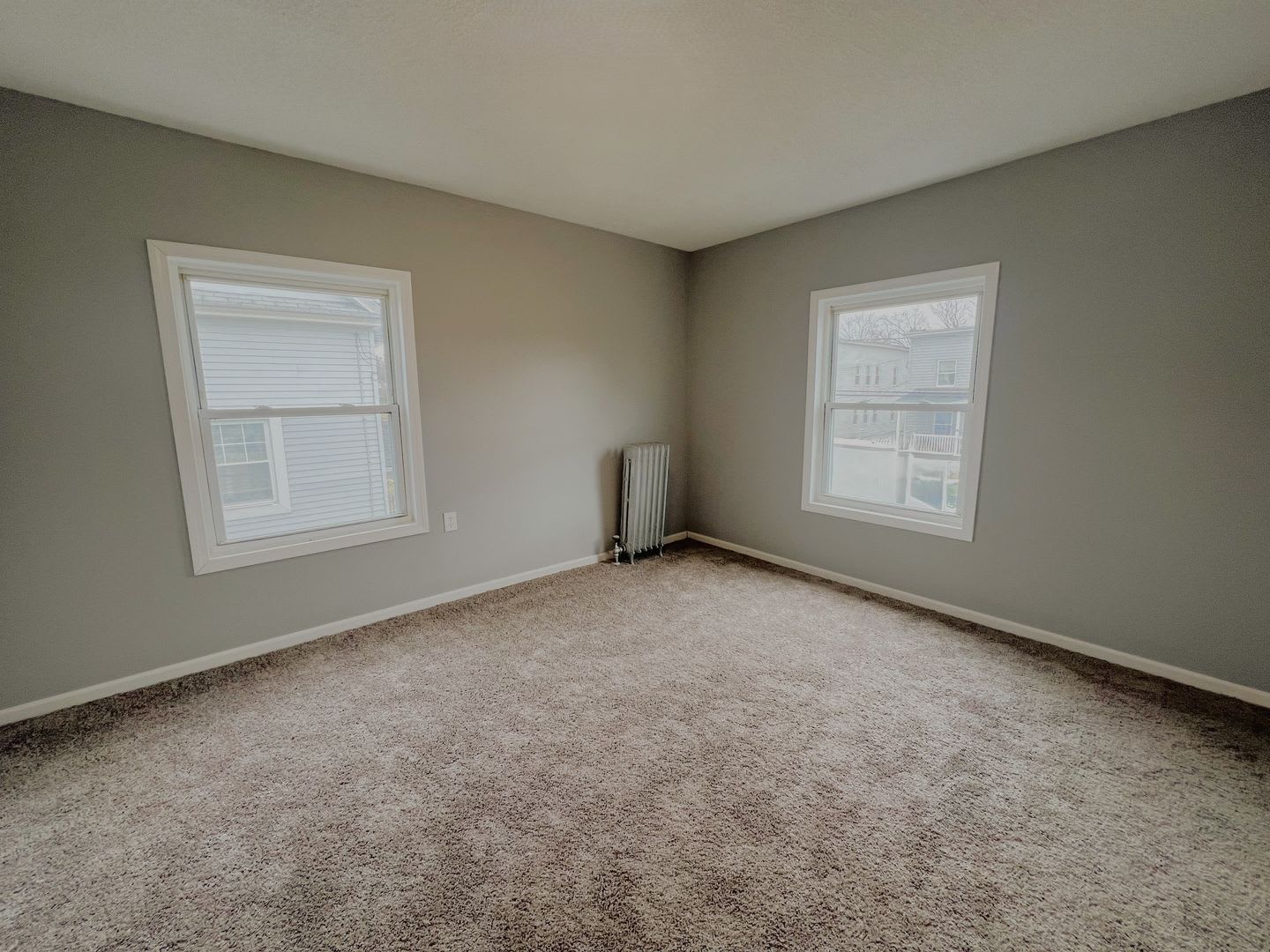 Your Next Home Awaits – Renovated 3-Bedroom Single Family Home – photo 4