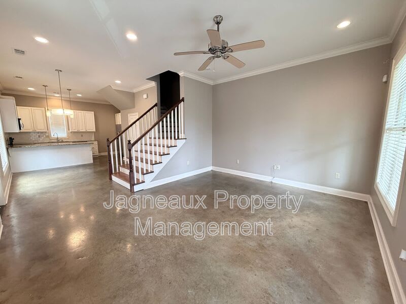 108 Shallowford Dr – photo 2