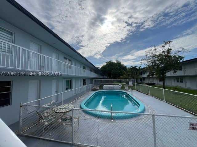 4500 SW 67th Ave – photo 2