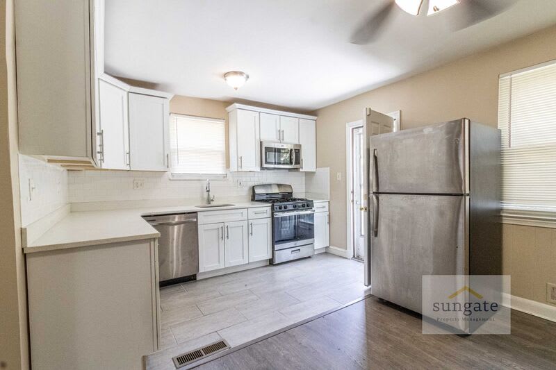 6017 Winthrope Ave – photo 4