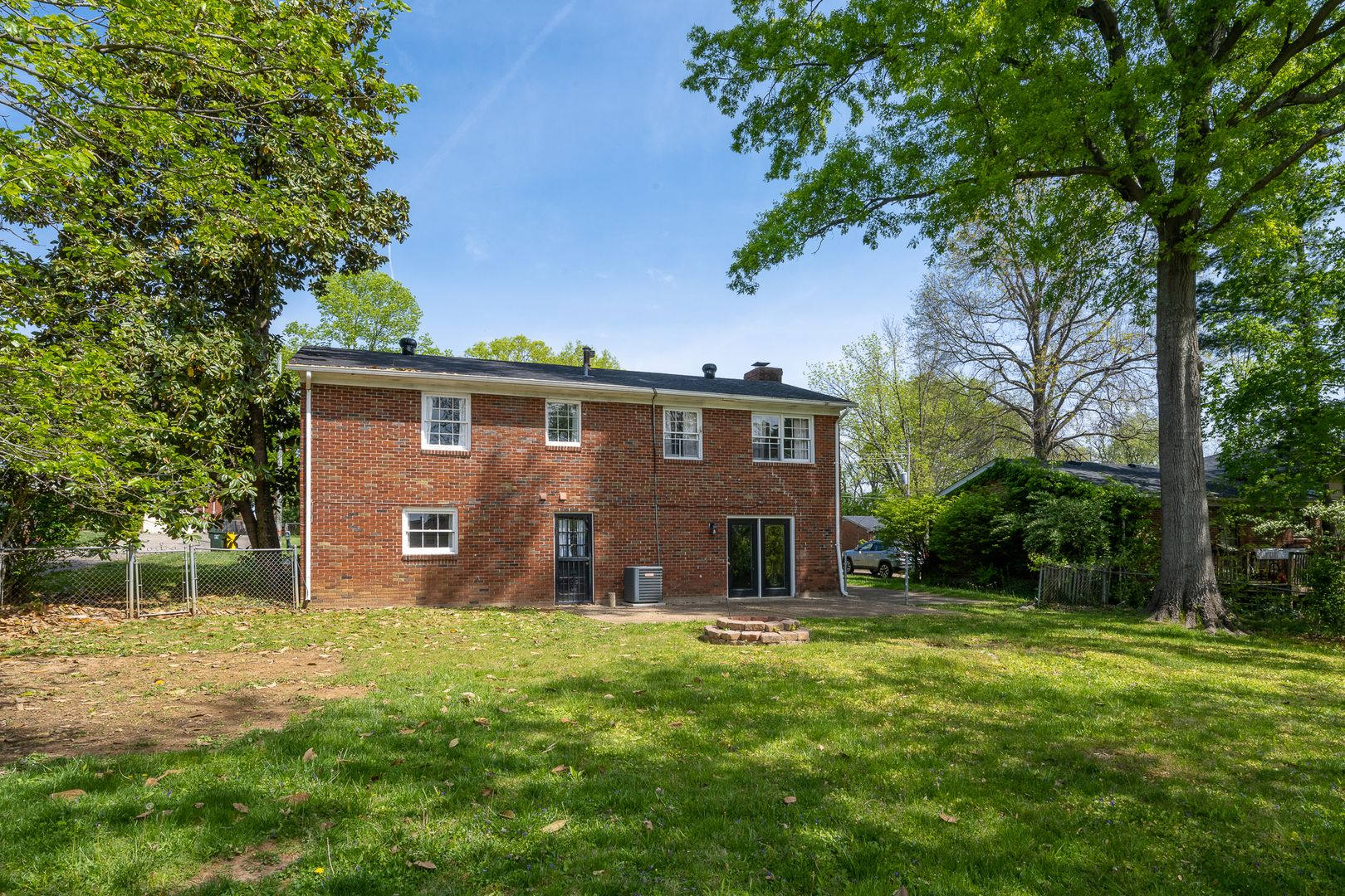 Beautiful Middletown Home 5 Beds 2 Baths – photo 4