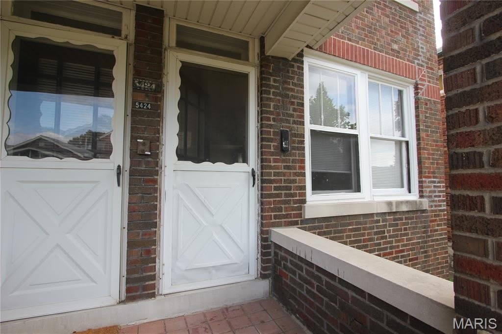5424 Rhodes Avenue – photo 3