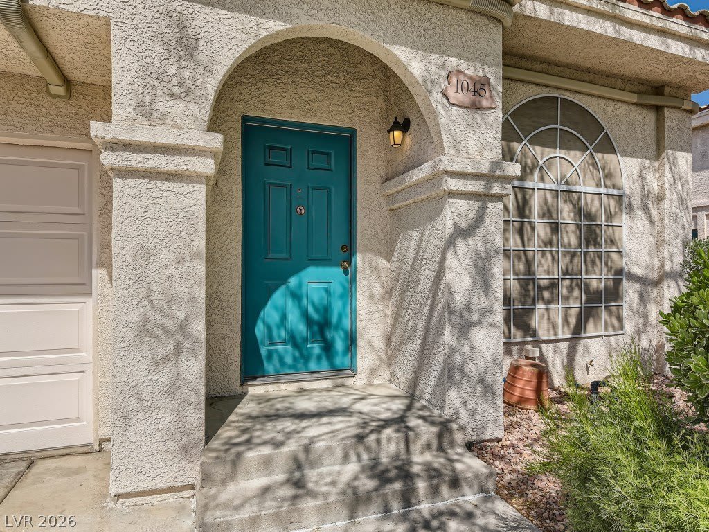 1045 Grammy Drive – photo 2