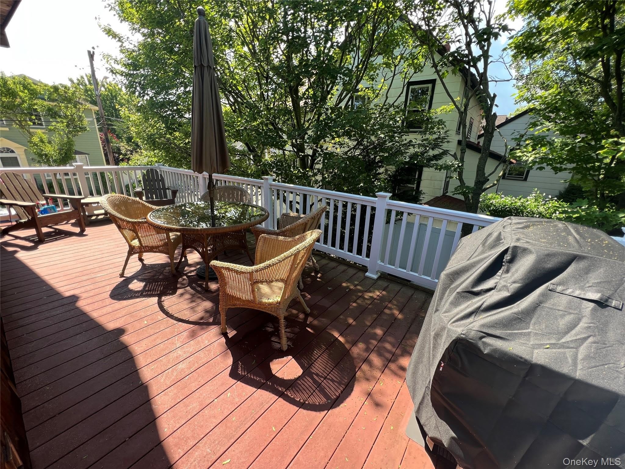 71 Garden City Avenue – photo 2