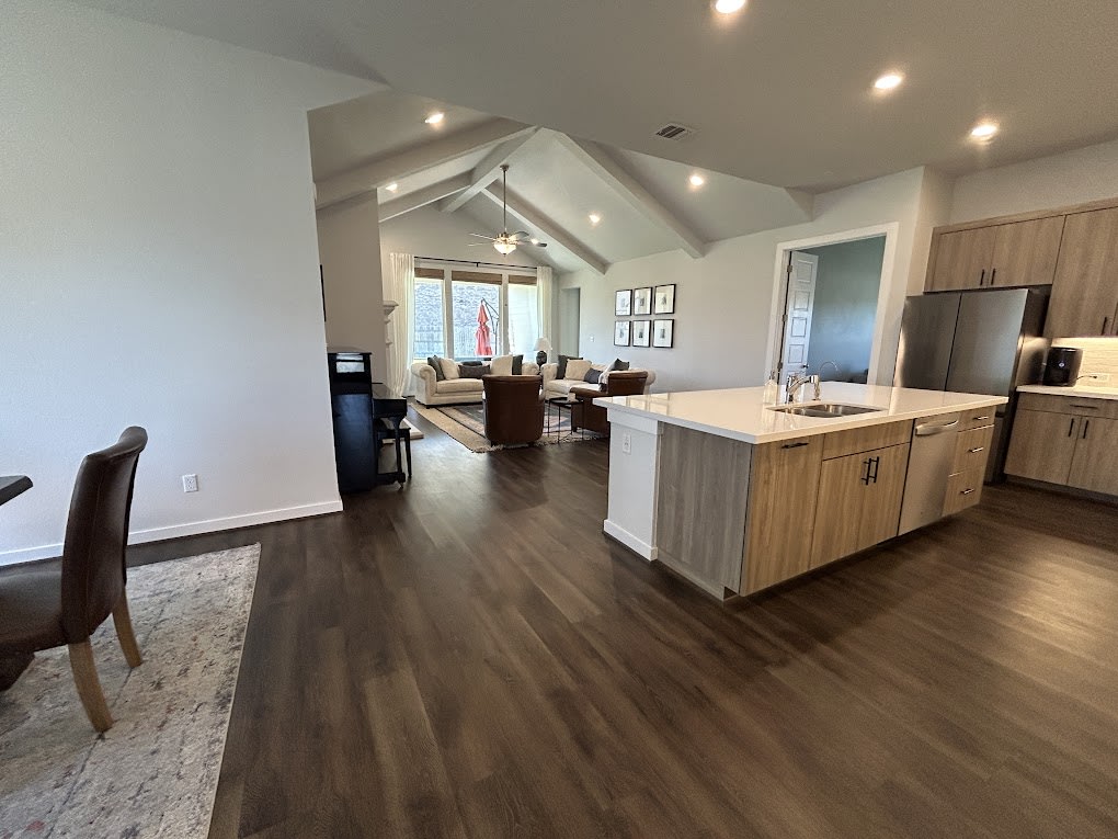 276 Washington Drive – photo 2