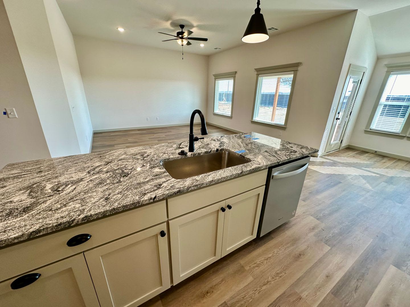 4 bedroom – photo 4