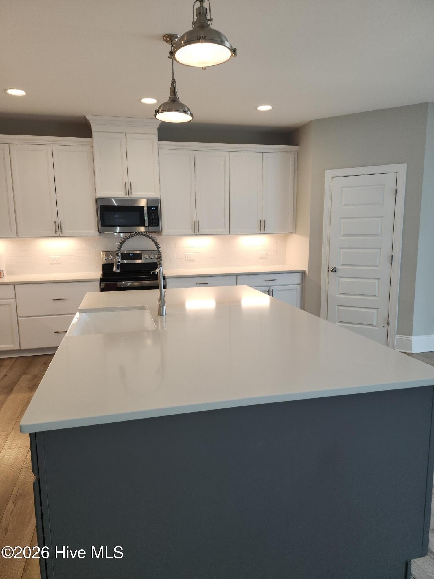 725 Hayworth Court – photo 4