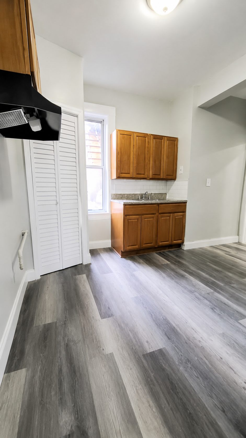 103 4Th Avenue – photo 1