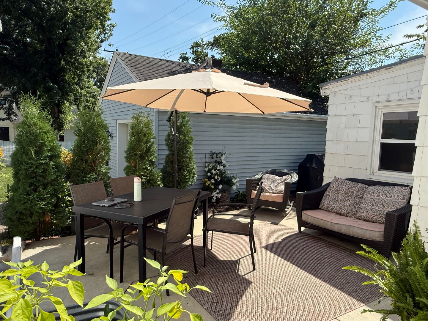 Charming 3-Bedroom Home with Finished Lower Level & 2-Car Garage – photo 3