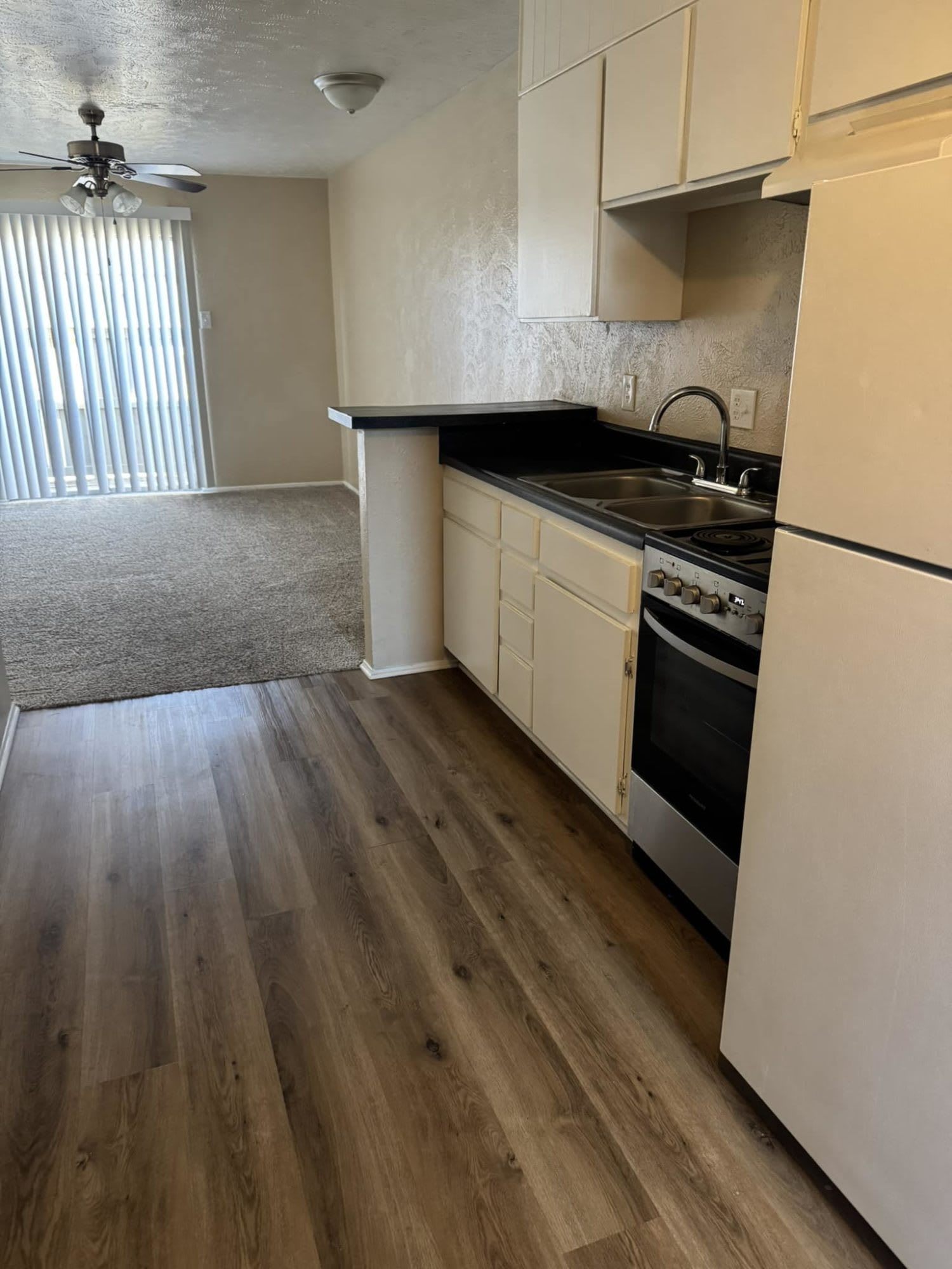 Westwood Apartments – photo 2