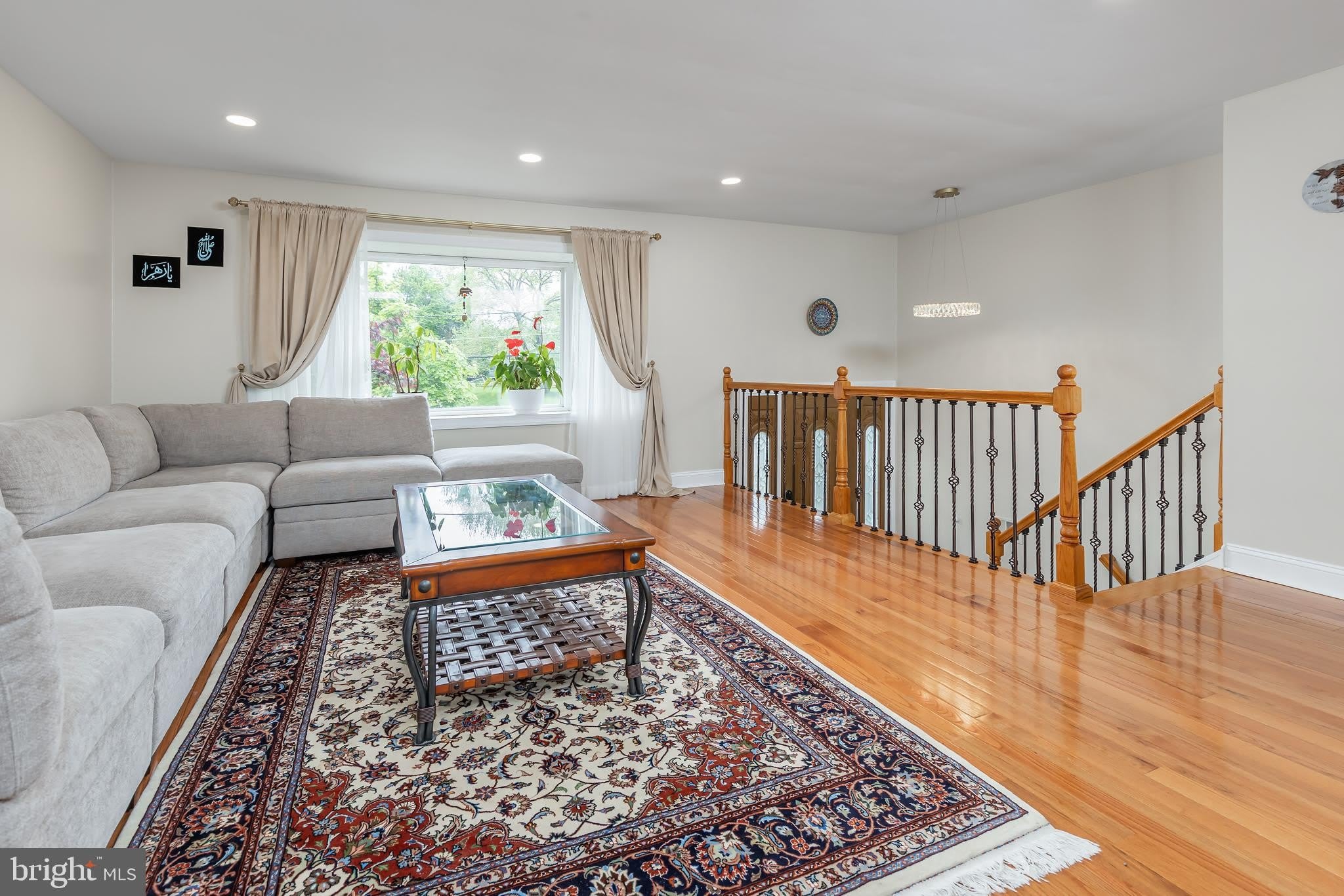 42 REGENT Road – photo 2