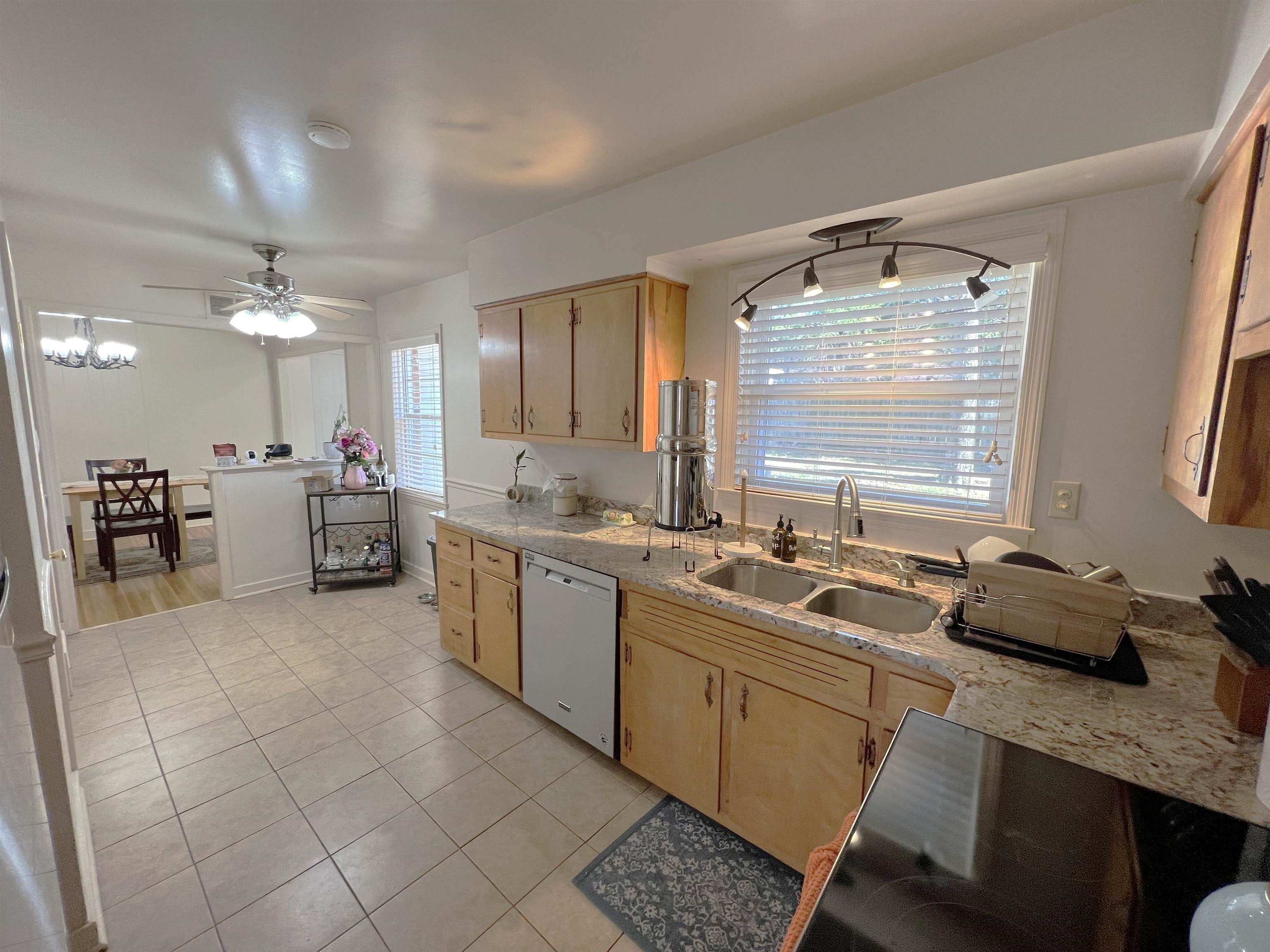 2440 ARTHUR Rd – photo 3