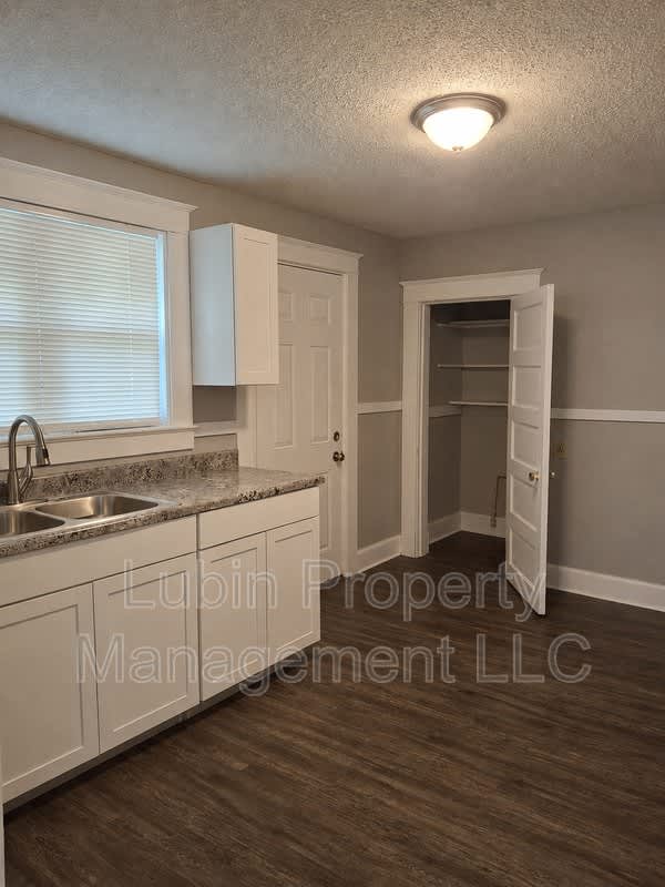 3428 Vernon Ave – photo 4