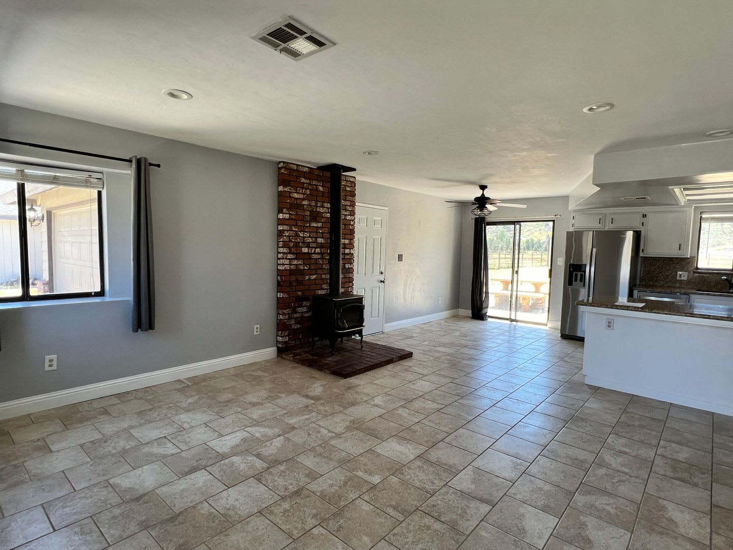 Beautiful Home 3BR/2Bath on Bear Valley Springs Valley Floor – photo 3