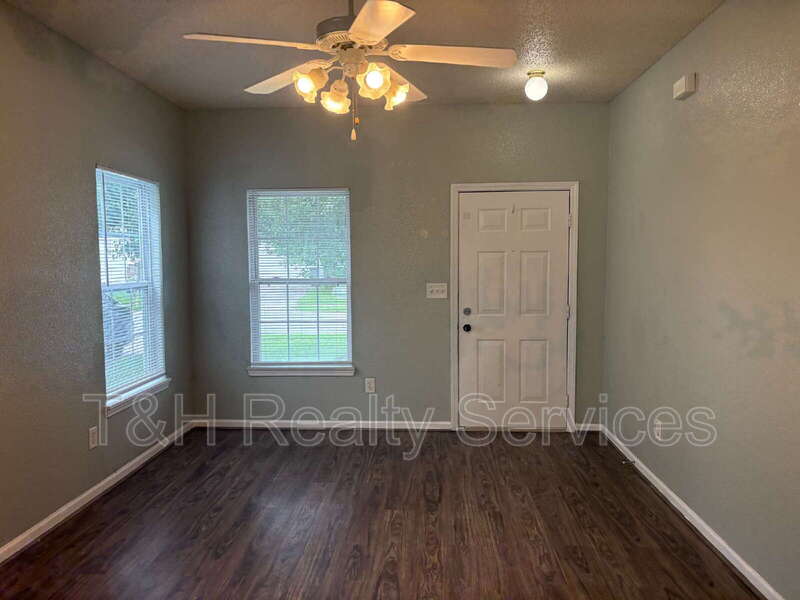 8116 Lake Tree Lane – photo 5