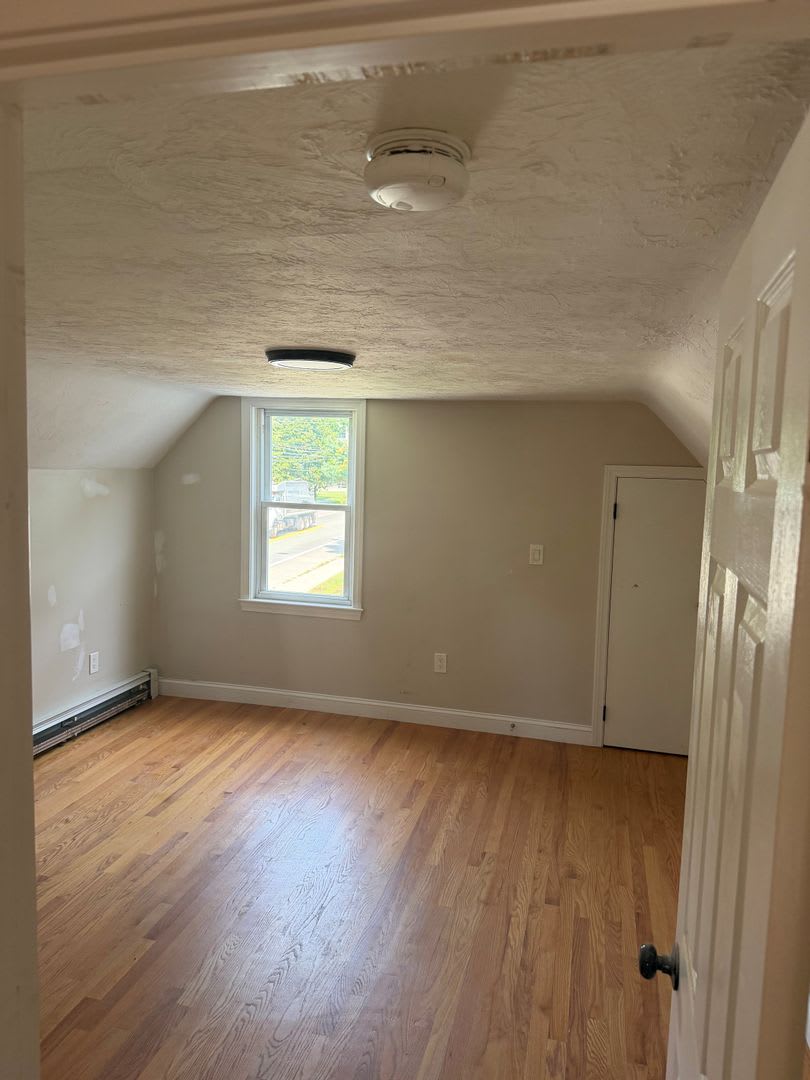 Nice Sunny 2 BR / 1 Ba Apt. in Stoughton – photo 4