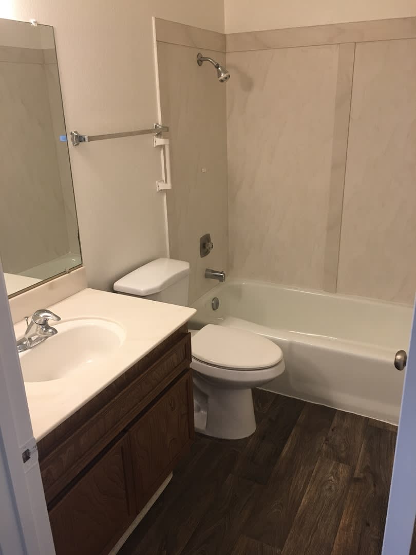 3BD 3BA Split Level Condo located in Mission Valley – photo 5