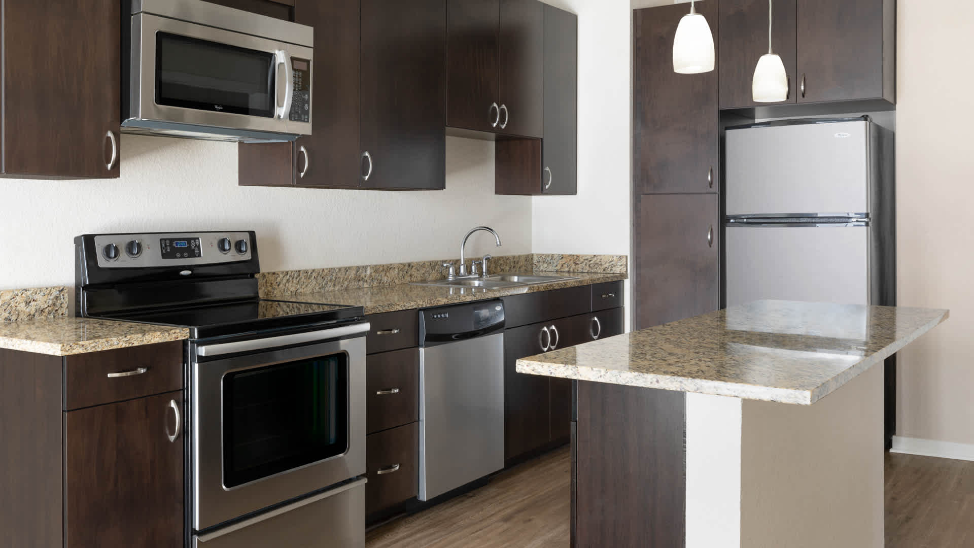 Arbour Square Apartment – photo 3