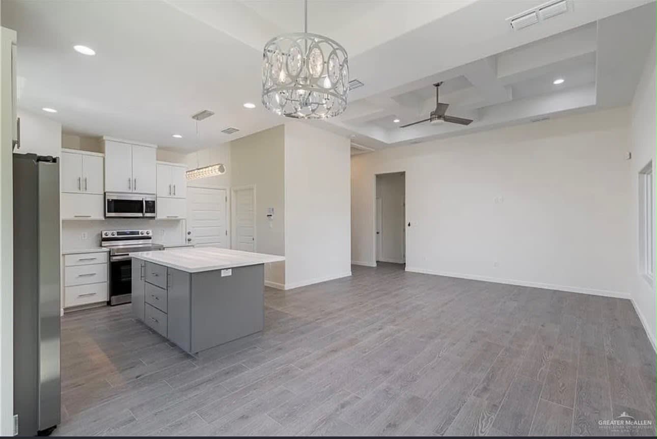 1424 West Franklin Avenue – photo 1