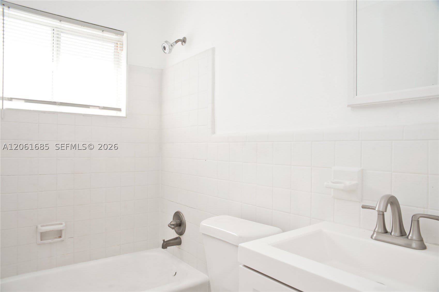 304 SE 9th Ct – photo 4