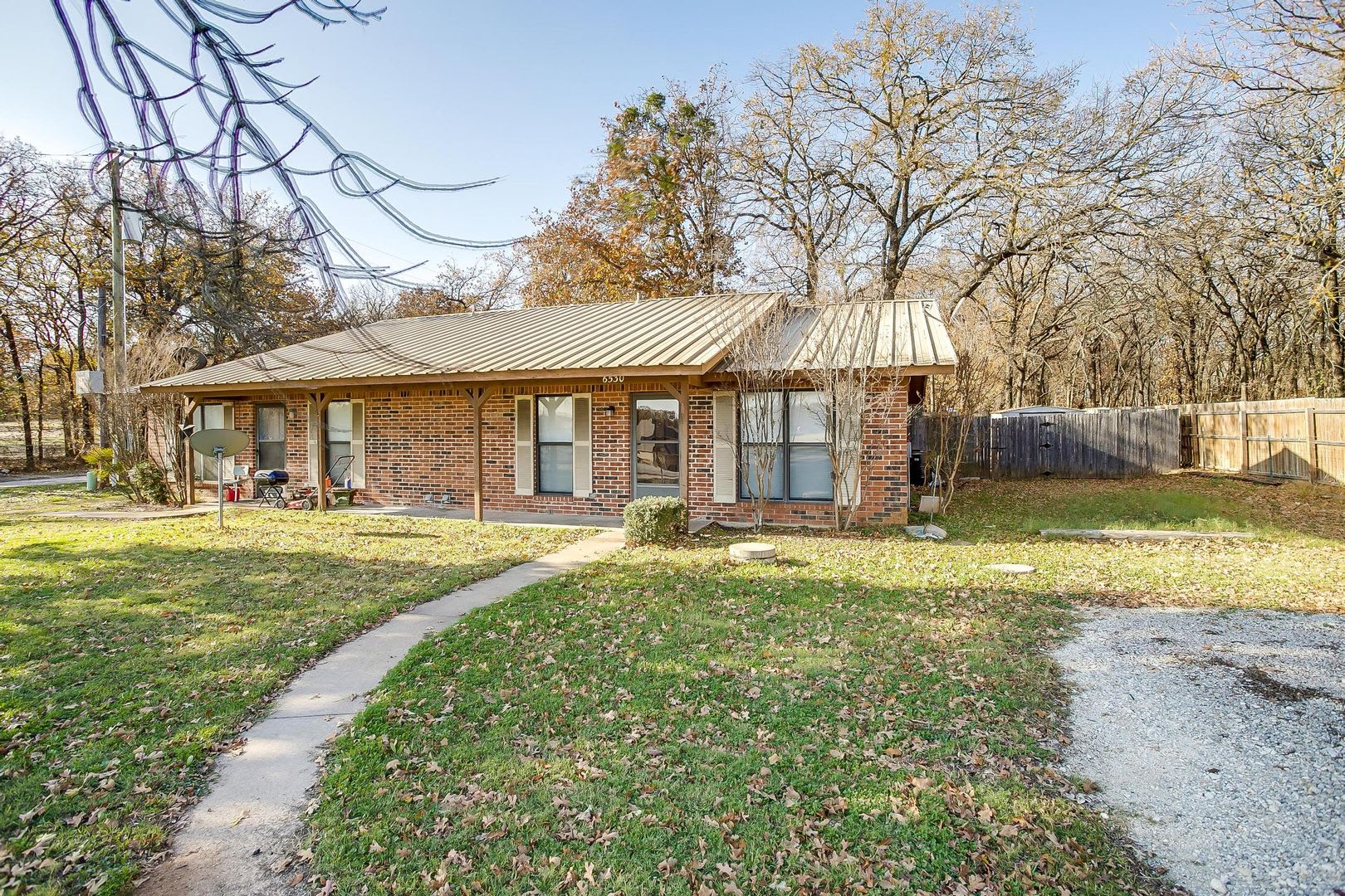 One Side of Very Nice Duplex West Granbury- 2 Bed, 2 Bath- 76049 – photo 4