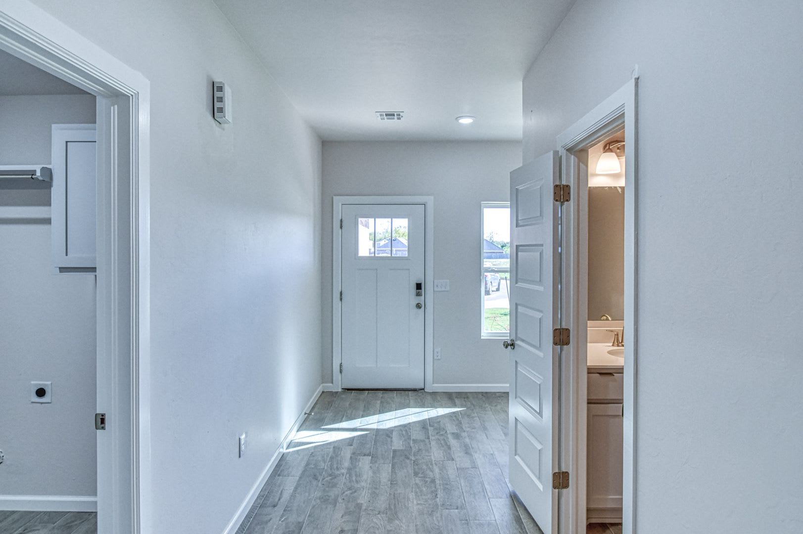Move In Special: August Rent Free! – photo 4