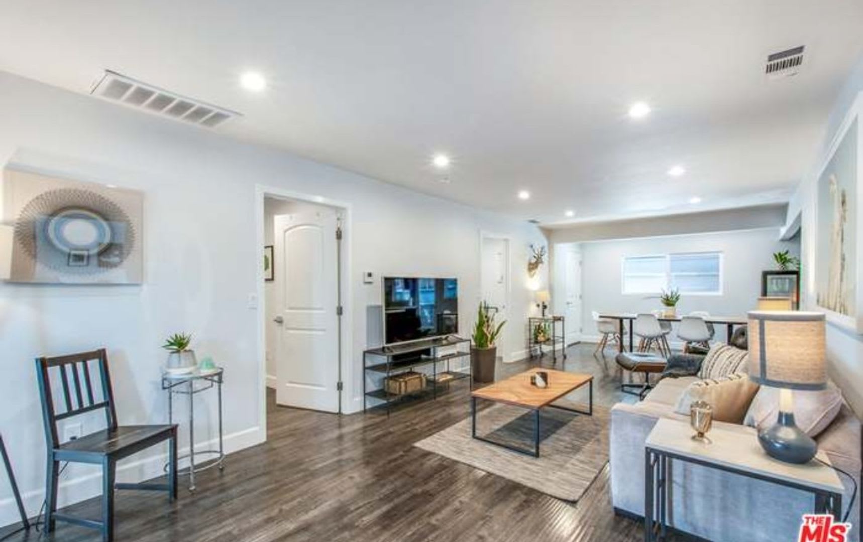 Now Leasing – 812 Merwin – photo 4